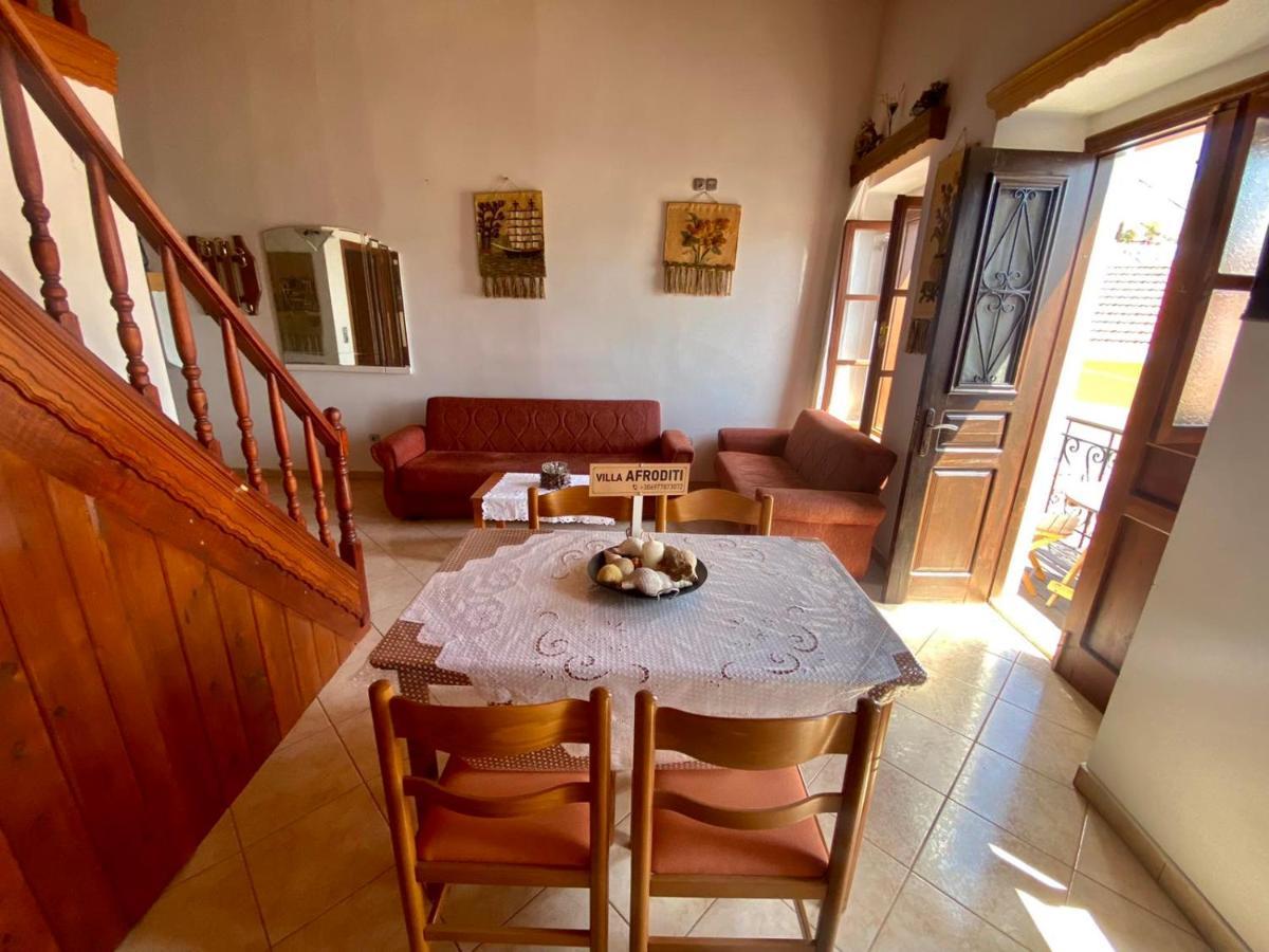 Villa Afroditi Chalki Town Eksteriør billede